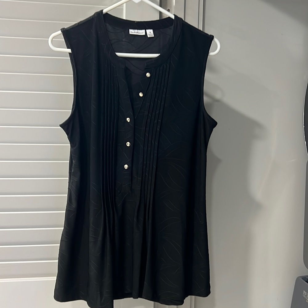 Croft & Barrow sleeveless black shirt, size medium